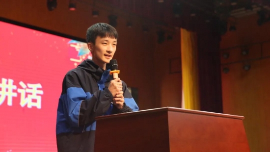云图片
