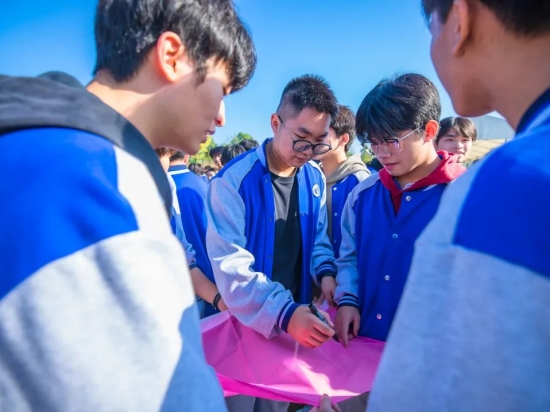 云图片