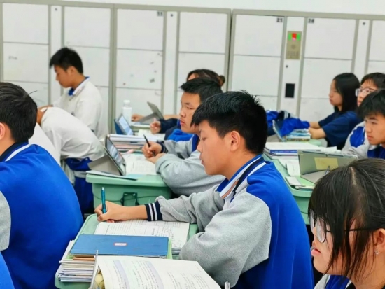 云图片