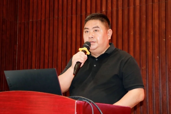 云图片
