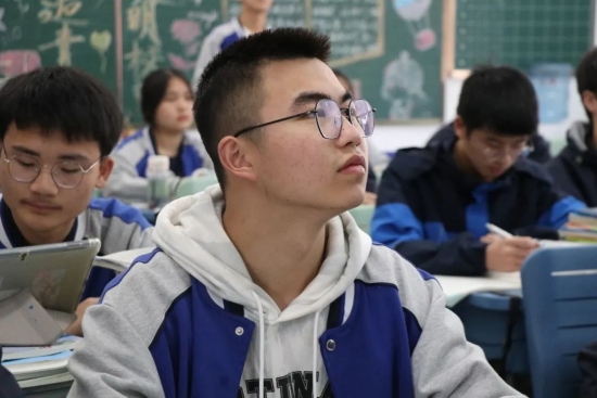 云图片
