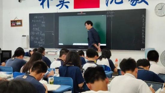 云图片