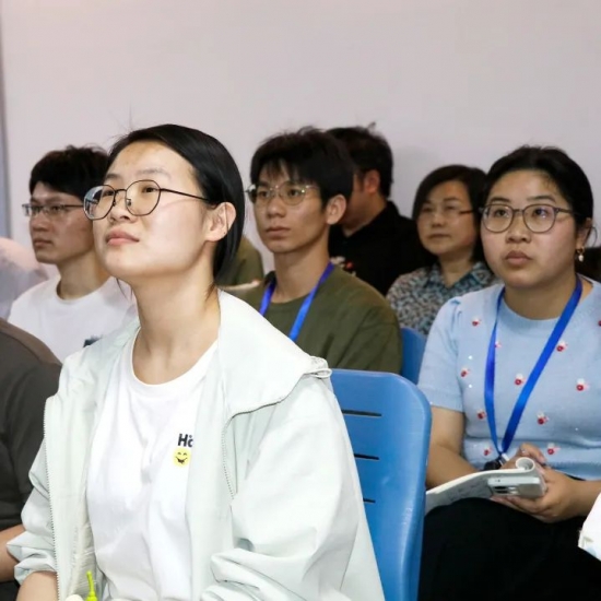 云图片