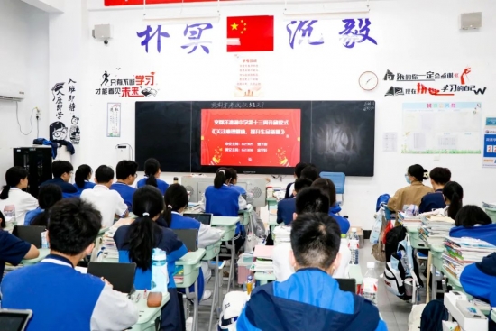 云图片