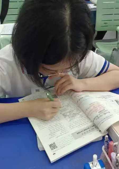 云图片