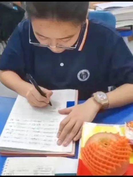 云图片