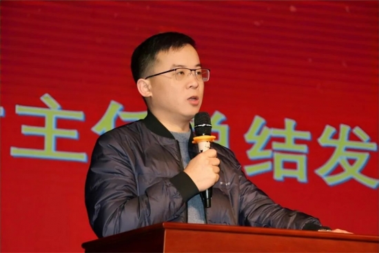 云图片