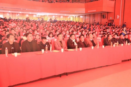 云图片