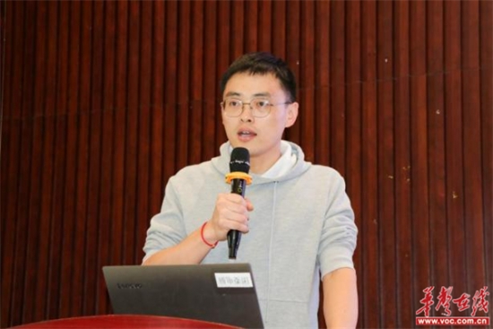 云图片
