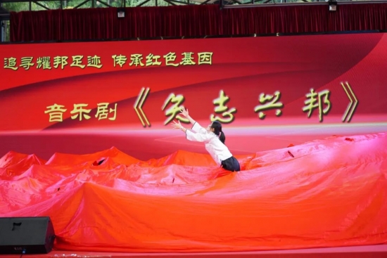 云图片
