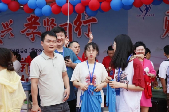 云图片