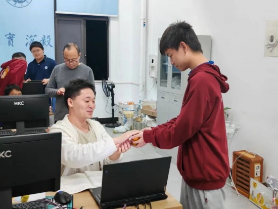 云图片
