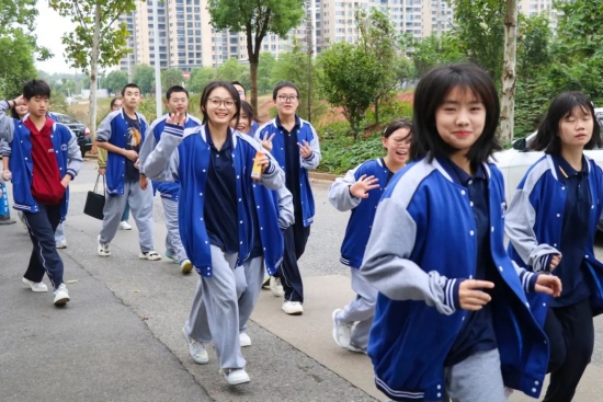 云图片