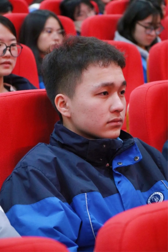 云图片