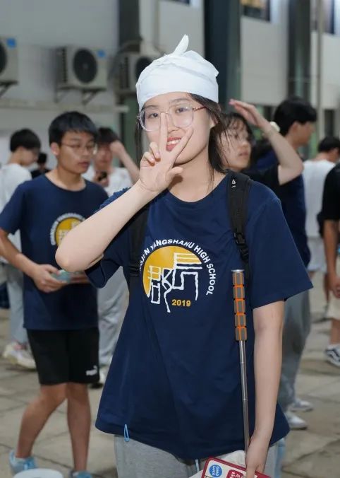 云图片
