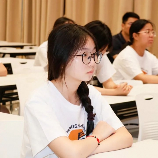 云图片