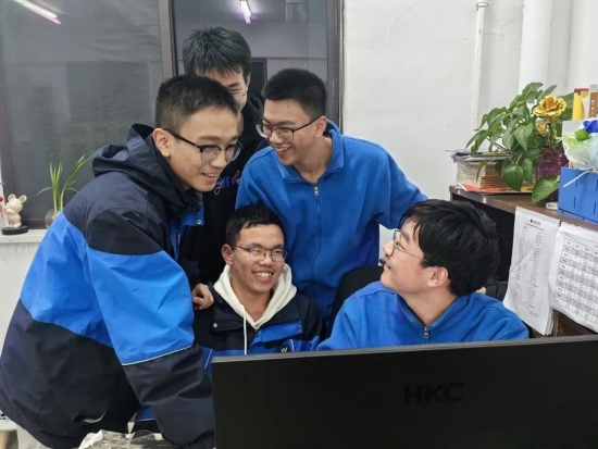 云图片