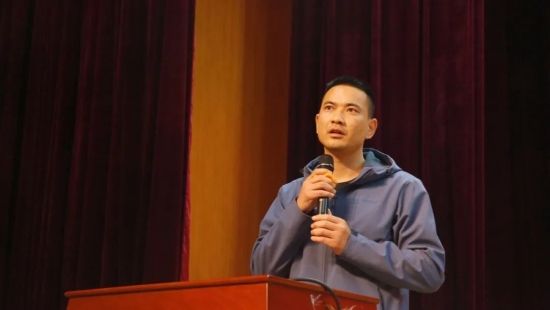 云图片